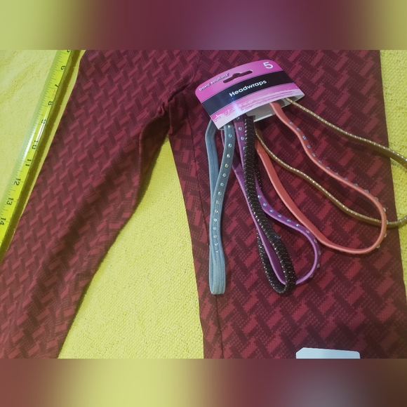 3 ITEM SET LITTLE LADY 96 PERCENT MULTI-COLOR LEGGING WITH 5 COLORFUL HEADWRAPS - Picture 5 of 10